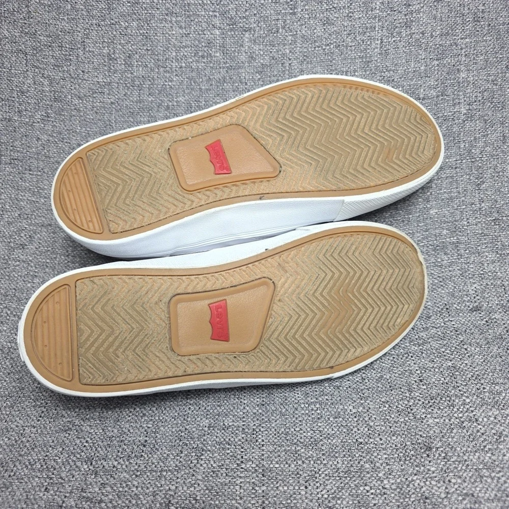 Levis